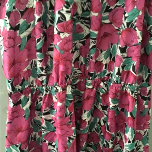 SHEIN dress - Picture 7 of 8